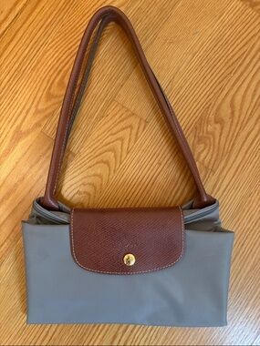 Longchamp Gray Nylon Shoulder Bag with Brown Leather Flap and Straps